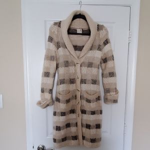 Super cute sweater made with alpaca fur!